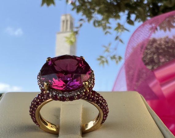 Anello in oro con quarzo rosa, zaffiri rosa e diamanti - Gioielleria De Vitis Sabaudia