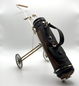 Sacca da golf in miniatura in argento e cuoio - Gioielleria De Vitis 1936 Sabaudia
