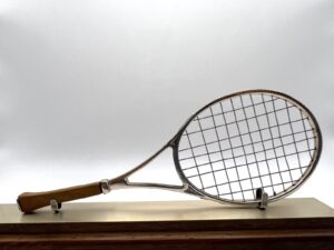 Racchetta da tennis in miniatura in argento e legno - Gioielleria De Vitis 1936 Sabaudia