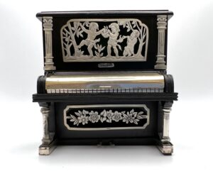 Pianoforte legno e argento Sacchetti modello in scala - Gioielleria De Vitis Sabaudia