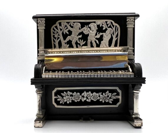 Pianoforte legno e argento Sacchetti modello in scala - Gioielleria De Vitis Sabaudia