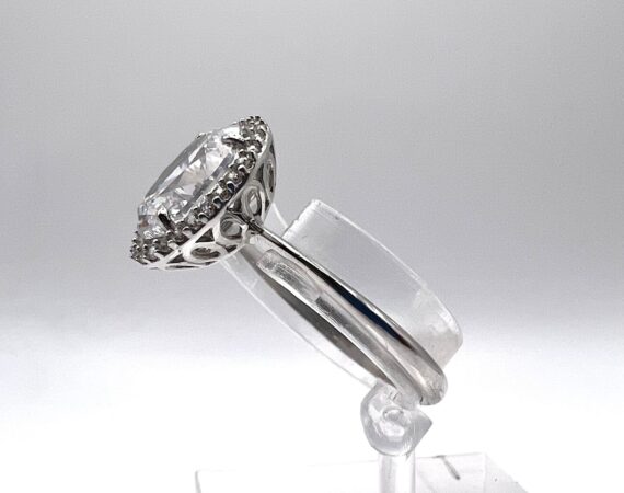 Anello in oro bianco 18 kt. con zirconi bianchi - Gioielleria De Vitis Sabaudia