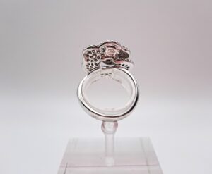 Anello a fiore in oro bianco con diamanti bianchi e brown - Gioielleria De Vitis Sabaudia