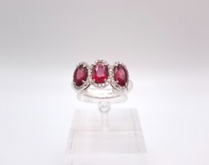 Anello in oro bianco diamanti e rubini - Gioielleria De Vitis Sabaudia
