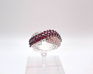 Anello in oro bianco diamanti e rubini - Gioielleria De Vitis Sabaudia