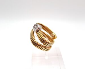 Anello in oro giallo e oro bianco e diamanti K di Kuore - Gioielleria De Vitis Sabaudia