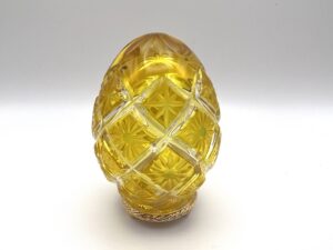 Uovo Fabergé in cristallo colorato con base - Gioielleria De Vitis