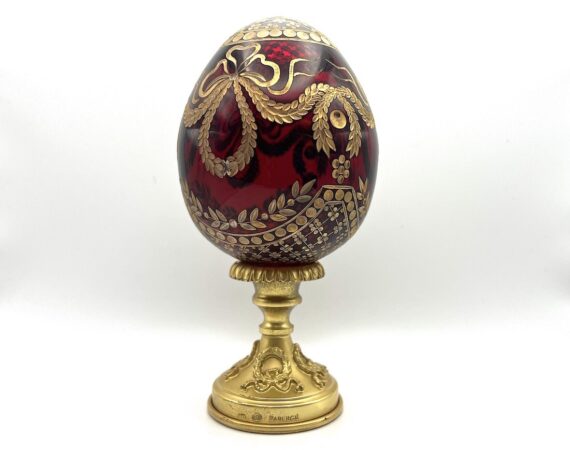 Uovo Ribbon Fabergé dettaglio base - Gioielleria De Vitis Sabaudia
