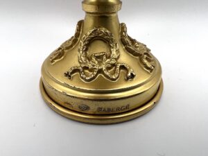 Uovo Ribbon Fabergé dettaglio base - Gioielleria De Vitis Sabaudia