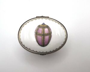 Scatola portagioie Danish Egg Fabergé porcellana di Limoges - Gioielleria De Vitis Sabaudia