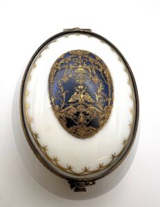 Scatola portagioie porcellana di Limoges Fabergé - Gioielleria De Vitis Sabaudia