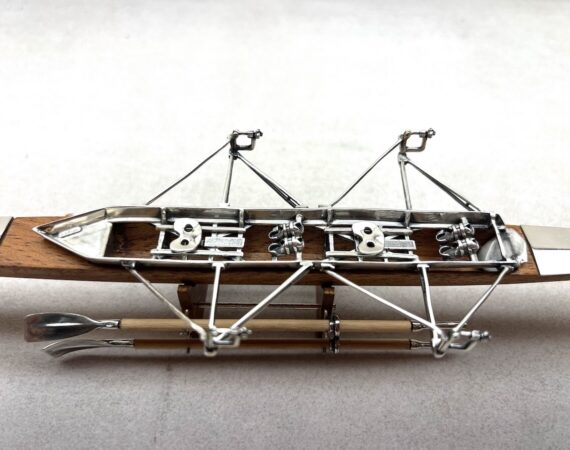 Canoa Sacchetti miniatura in argento e legno - Gioielleria De Vitis Sabaudia Canoa Sacchetti miniatura in argento e legno - Gioielleria De Vitis Sabaudia